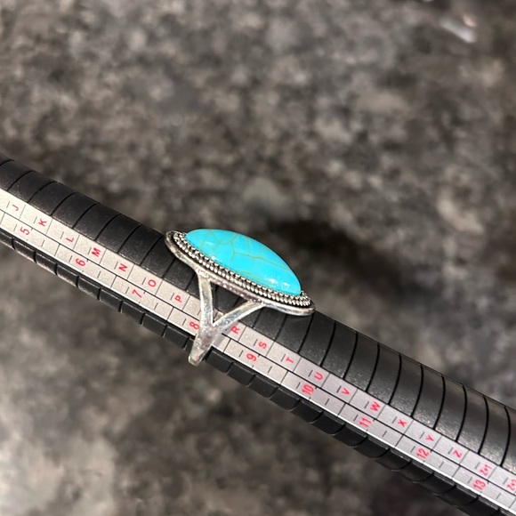 Vintage Style Silver & Turquoise Rings. - Picture 8 of 9